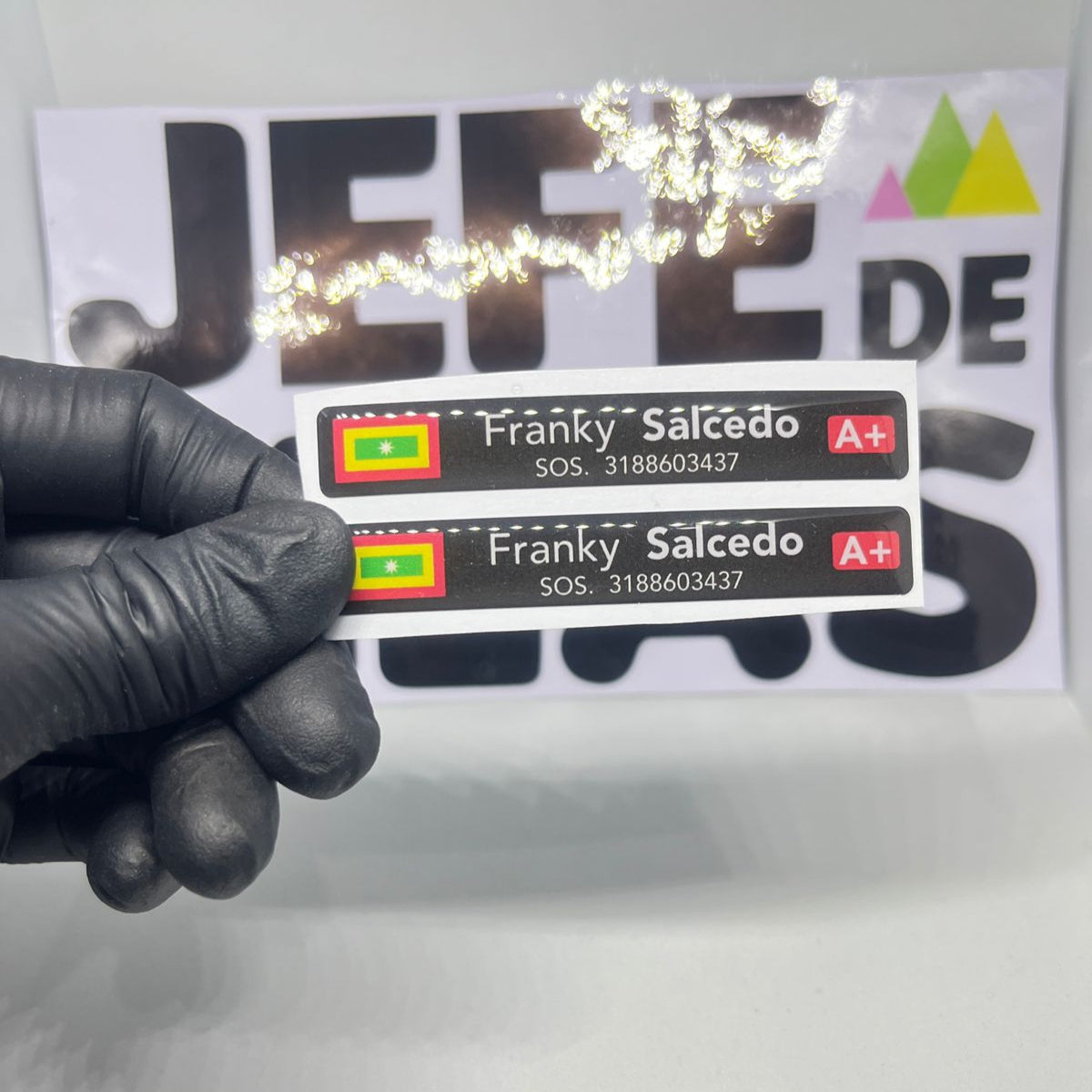 Stickers en vinilo RESINADO. Versión SOS. Pack de 2 GRANDES + 2 PEQUEÑOS.