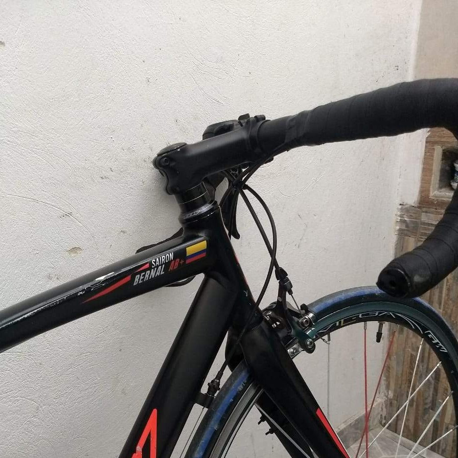 LAMINATED Vinyl Stickers. PRO version. Pack 4 LARGE + 4 SMALL.