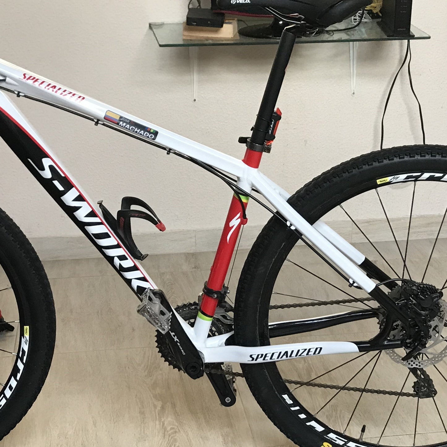 LAMINATED Vinyl Stickers. PRO version. Pack 4 LARGE + 4 SMALL.