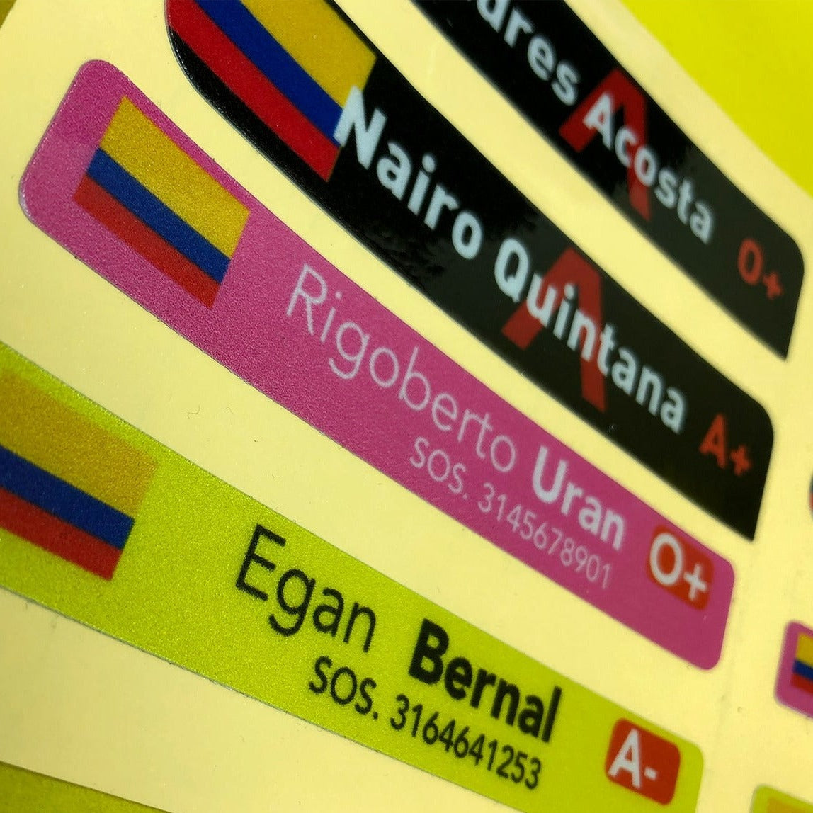 Stickers en Vinilo LAMINADO REFLECTIVO. Diferentes versiones. Pack 8 GRANDES + 8 PEQUEÑOS.