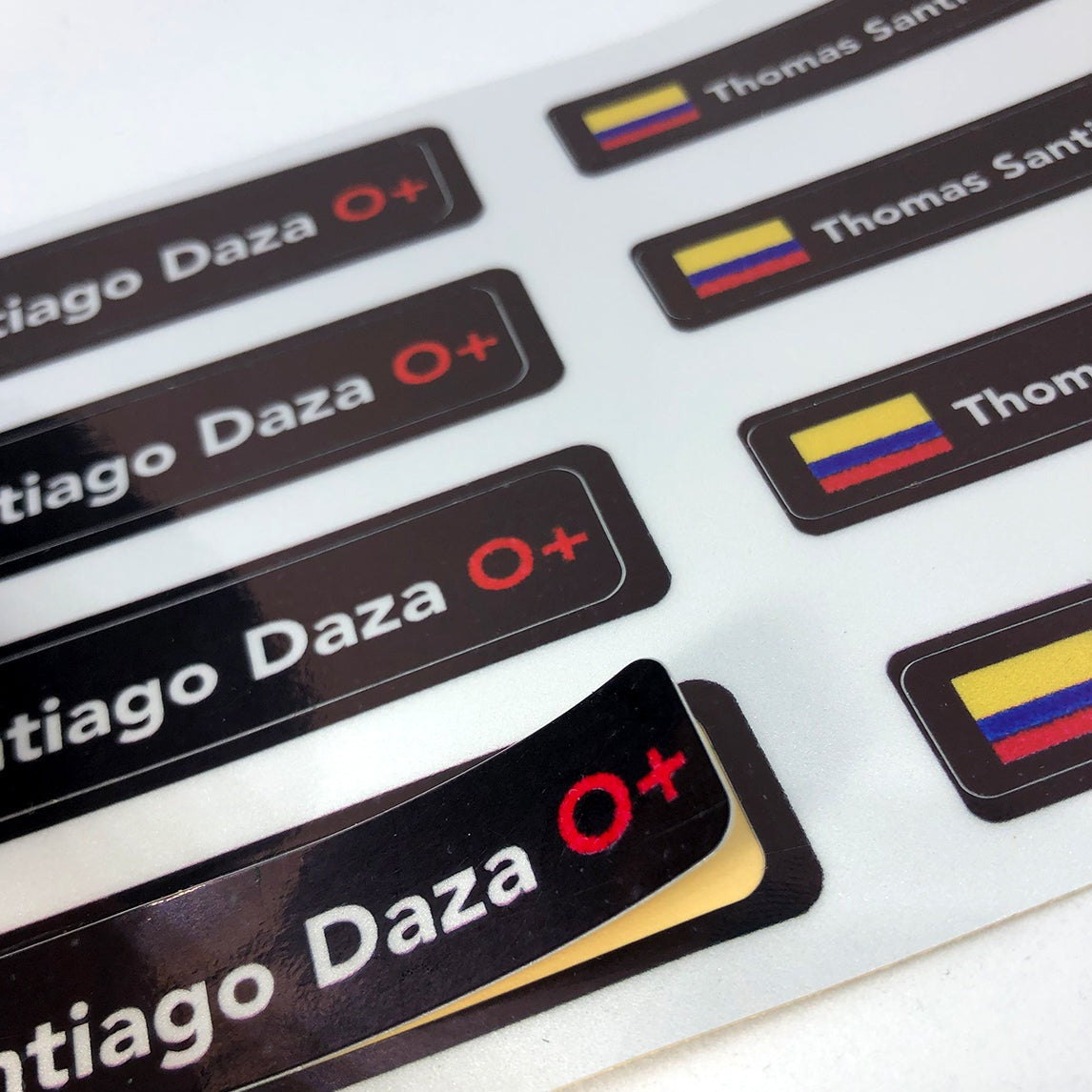 Stickers en Vinilo LAMINADO REFLECTIVO. Diferentes versiones. Pack 8 GRANDES + 8 PEQUEÑOS.