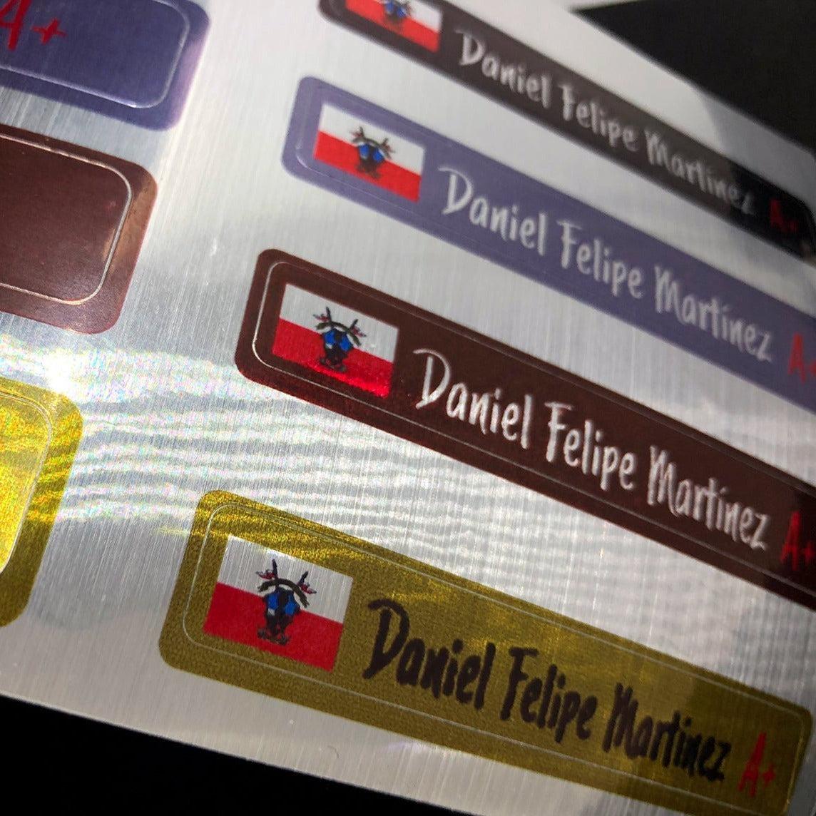 Stickers en Vinilo LAMINADO METALIZADO. Diferentes versiones. Pack 8 GRANDES + 8 PEQUEÑOS.